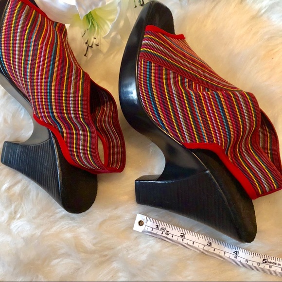 ❤️Colorful Stripe Wedge Inspired Sandals - Picture 7 of 7